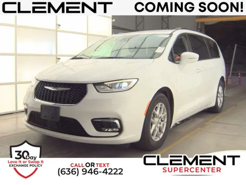 White 2022 Chrysler Pacifica Touring L for sale in Saint Charles, MO