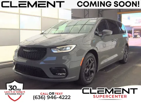 Gray 2022 Chrysler Pacifica Hybrid Limited for sale in Saint Charles, MO