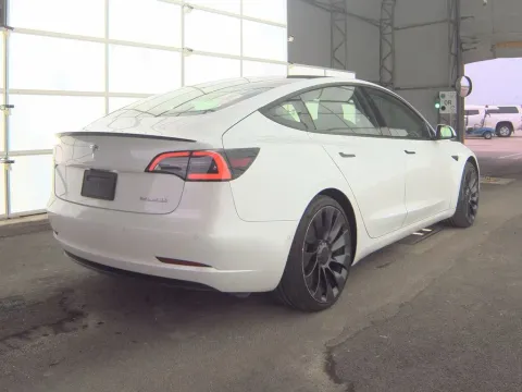 More photos of 2021 Tesla Model 3 Performance at Clement Supercenter, MO