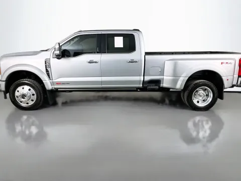 More photos of 2024 Ford F-450SD Platinum at Clement Supercenter, MO
