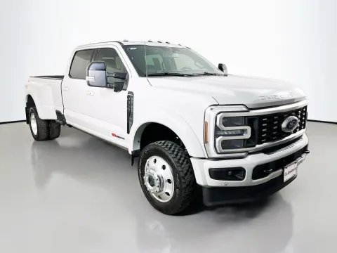 More photos of 2025 Ford F-450SD Platinum at Clement Supercenter, MO