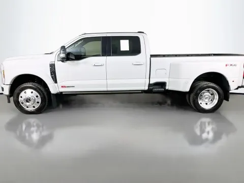 More photos of 2025 Ford F-450SD Platinum at Clement Supercenter, MO