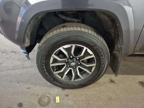 More photos of 2021 Toyota Tacoma TRD Sport at Clement Supercenter, MO