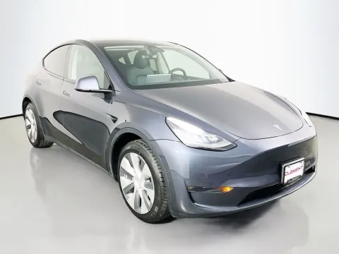 More photos of 2020 Tesla Model Y Long Range at Clement Supercenter, MO