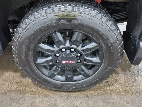 More photos of 2024 GMC Sierra 2500HD AT4 at Clement Supercenter, MO
