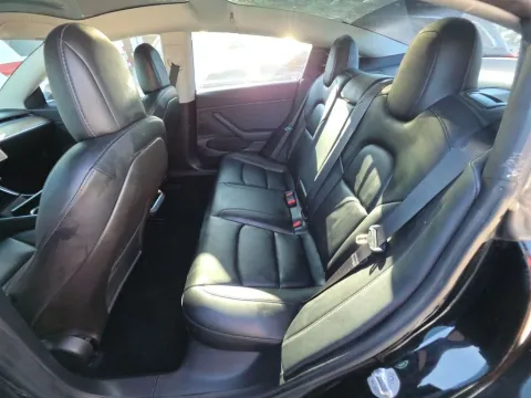 More photos of 2019 Tesla Model 3 Long Range at Clement Supercenter, MO