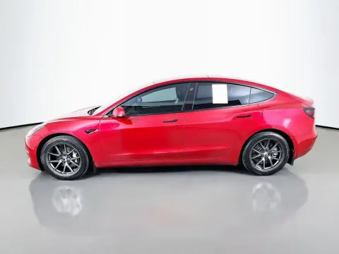 More photos of 2023 Tesla Model 3 at Clement Supercenter, MO