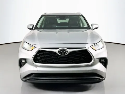 Photos of 2025 Toyota Highlander XLE for sale in Saint Charles, MO at Clement Supercenter