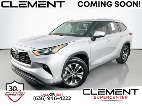 Silver 2025 Toyota Highlander XLE for sale in Saint Charles, MO