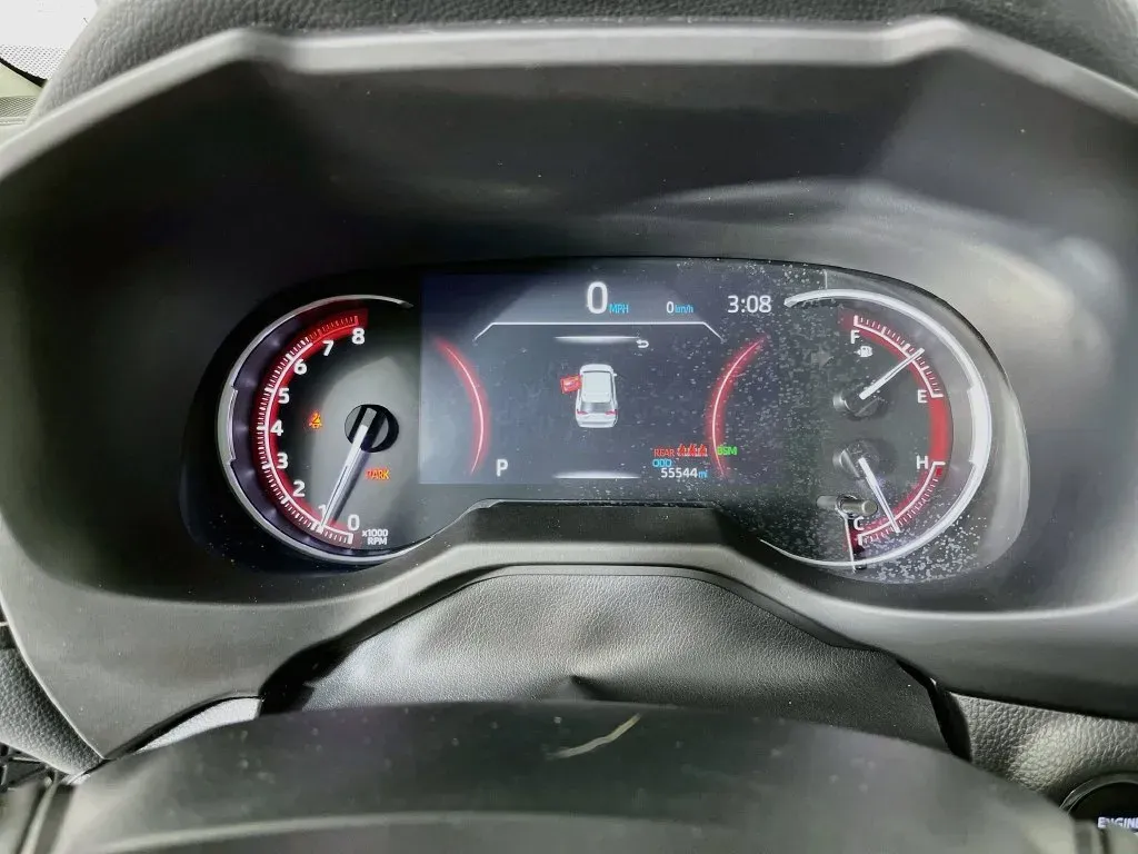 2024 Toyota RAV4 XLE - Photo 16
