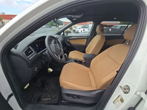 Another view of 2022 Volkswagen Tiguan 2.0T SE for sale in Saint Charles, MO at Clement Supercenter
