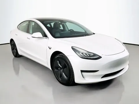 More photos of 2020 Tesla Model 3 Standard at Clement Supercenter, MO