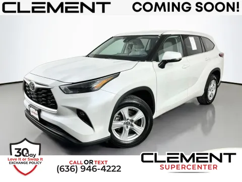 White 2022 Toyota Highlander LE for sale in Saint Charles, MO