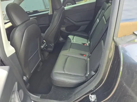 More photos of 2024 Tesla Model Y Long Range at Clement Supercenter, MO
