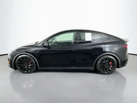 More photos of 2023 Tesla Model Y Performance at Clement Supercenter, MO
