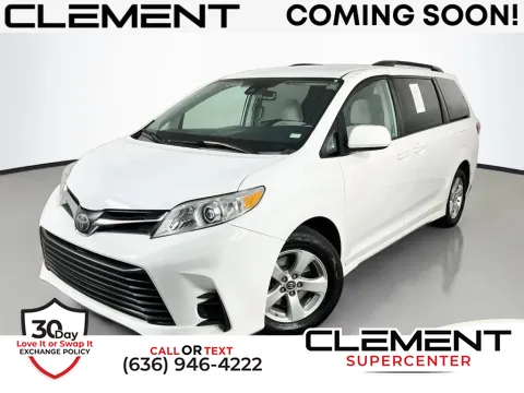 White 2020 Toyota Sienna LE for sale in Saint Charles, MO