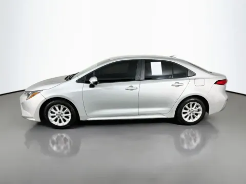 More photos of 2021 Toyota Corolla LE at Clement Supercenter, MO