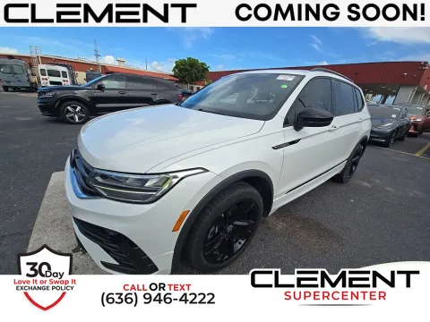 White 2023 Volkswagen Tiguan 2.0T SE R-Line Black for sale in Saint Charles, MO