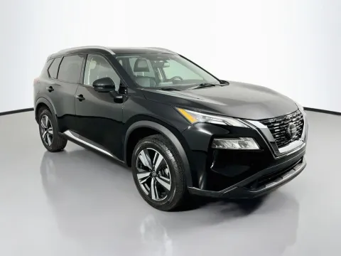 More photos of 2021 Nissan Rogue SL at Clement Supercenter, MO