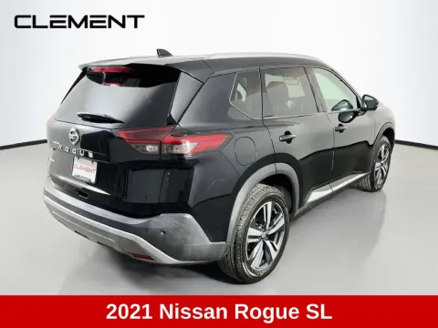 More photos of 2021 Nissan Rogue SL at Clement Supercenter, MO