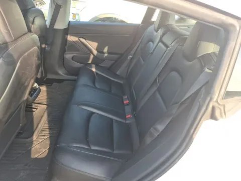 More photos of 2019 Tesla Model 3 Long Range at Clement Supercenter, MO
