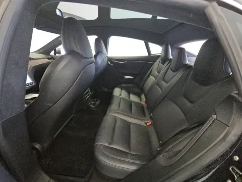 More photos of 2021 Tesla Model S Long Range at Clement Supercenter, MO