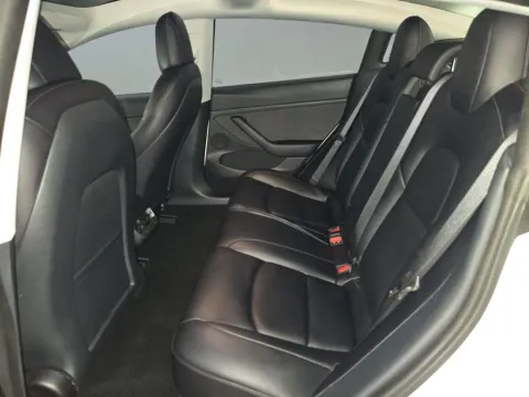 More photos of 2021 Tesla Model 3 Standard Range Plus at Clement Supercenter, MO