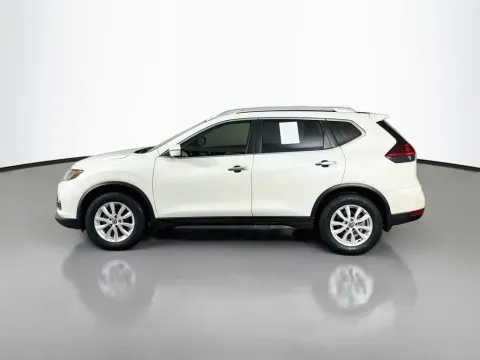 More photos of 2019 Nissan Rogue SV at Clement Supercenter, MO