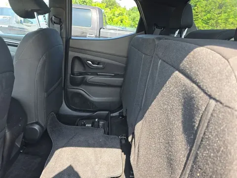 More photos of 2023 Hyundai Santa Cruz SEL at Clement Supercenter, MO