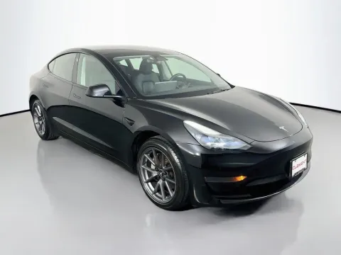 More photos of 2023 Tesla Model 3 at Clement Supercenter, MO