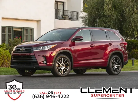 Silver 2019 Toyota Highlander XLE for sale in Saint Charles, MO