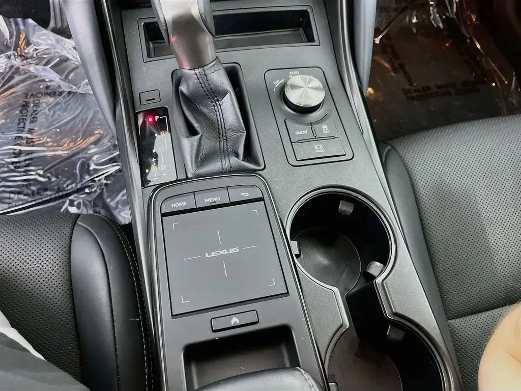 2022 Lexus IS 300 - Photo 23