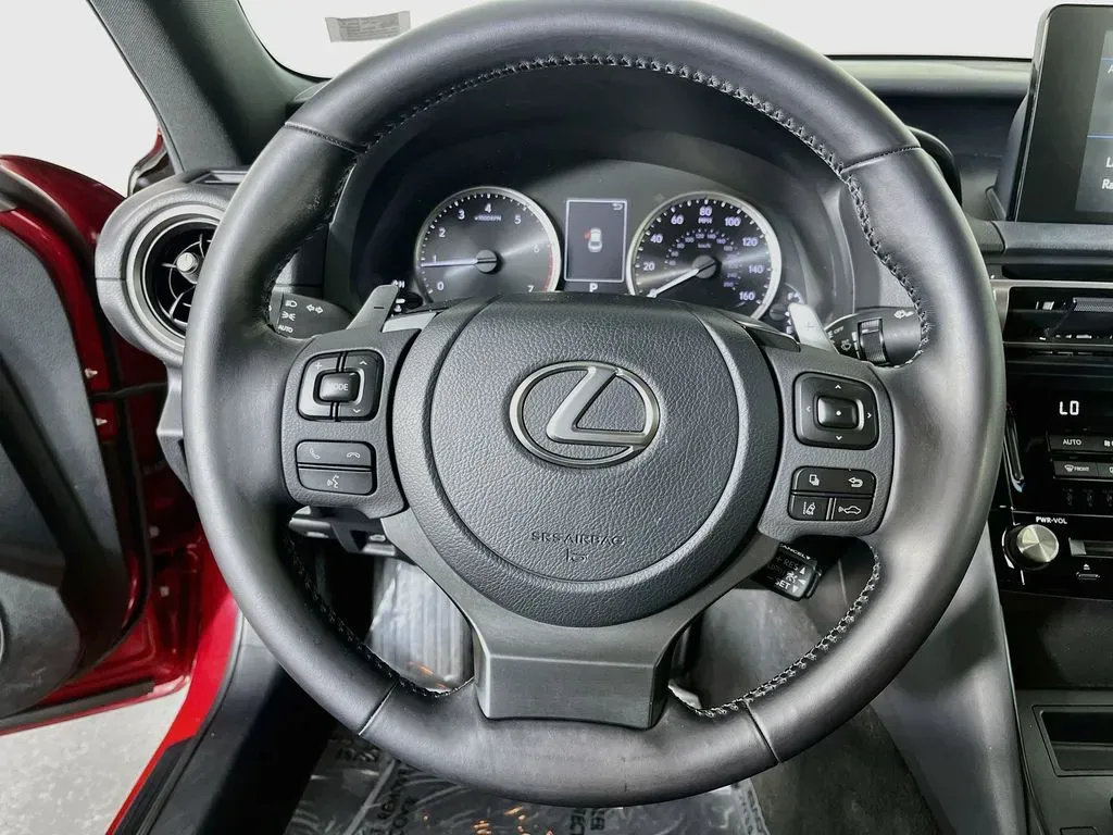 2022 Lexus IS 300 - Photo 14