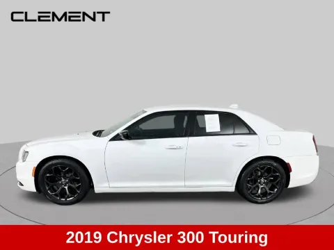 More photos of 2019 Chrysler 300 Touring at Clement Supercenter, MO