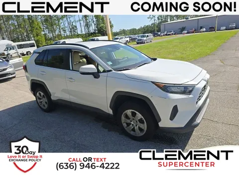 White 2019 Toyota RAV4 LE for sale in Saint Charles, MO