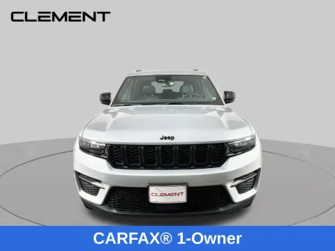 Photos of 2022 Jeep Grand Cherokee Altitude for sale in Saint Charles, MO at Clement Supercenter