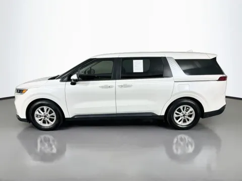 More photos of 2022 Kia Carnival LXS at Clement Supercenter, MO