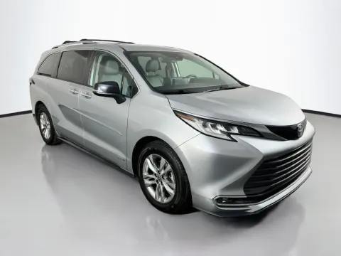 Another view of 2021 Toyota Sienna Limited for sale in Saint Charles, MO at Clement Supercenter
