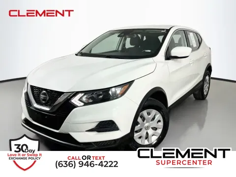 White 2020 Nissan Rogue Sport S for sale in Saint Charles, MO