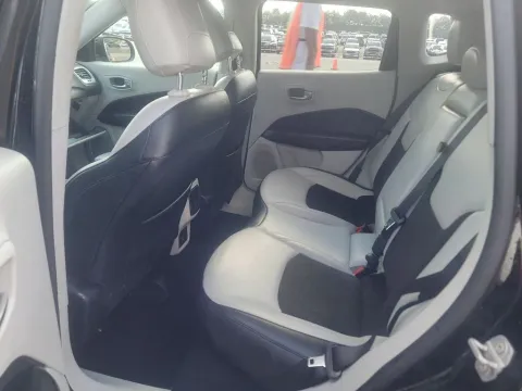 More photos of 2021 Jeep Compass Latitude at Clement Supercenter, MO