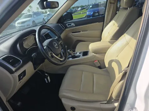 Another view of 2020 Jeep Grand Cherokee Limited for sale in Saint Charles, MO at Clement Supercenter