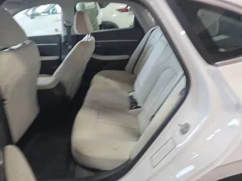 More photos of 2025 Hyundai Sonata SEL at Clement Supercenter, MO