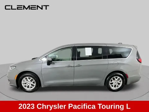 More photos of 2023 Chrysler Pacifica Touring L at Clement Supercenter, MO