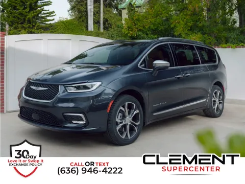 White 2021 Chrysler Pacifica Touring L for sale in Saint Charles, MO