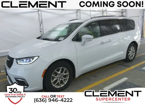White 2021 Chrysler Pacifica Touring L for sale in Saint Charles, MO