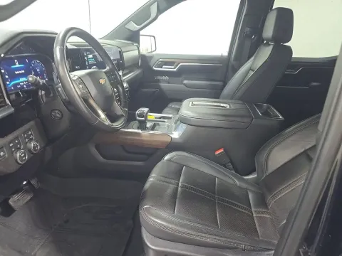 Another view of 2022 Chevrolet Silverado 1500 High Country for sale in Saint Charles, MO at Clement Supercenter
