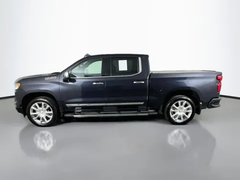 More photos of 2022 Chevrolet Silverado 1500 High Country at Clement Supercenter, MO
