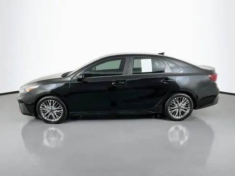 More photos of 2023 Kia Forte GT-Line at Clement Supercenter, MO