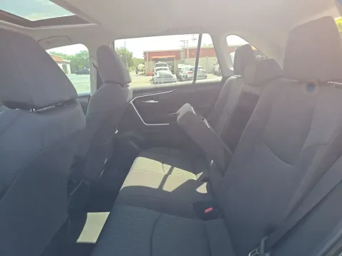 More photos of 2019 Toyota RAV4 XLE at Clement Supercenter, MO
