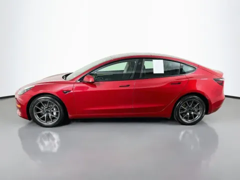 More photos of 2023 Tesla Model 3 at Clement Supercenter, MO